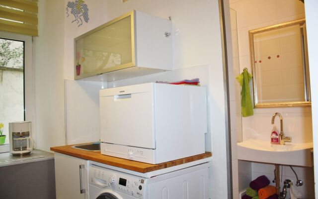 GoVienna Belvedere Apartment