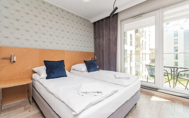 Amber Port 12B by Grand Apartments