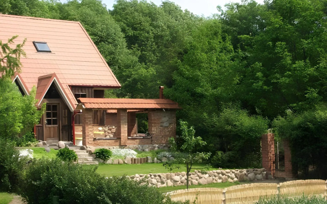 Ašmonienės svečių namai "Senoji mokyklėlė"