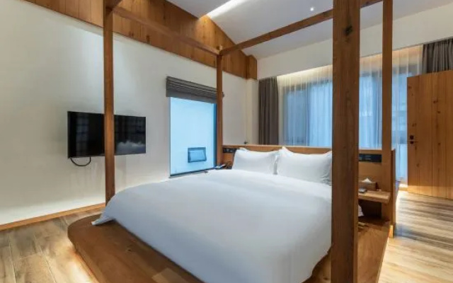 Pure Land Hotspring Resort