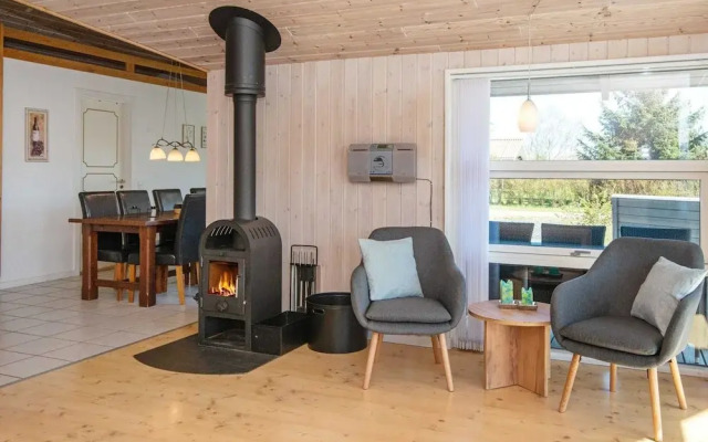 6 Person Holiday Home in Hemmet-by Traum