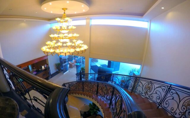 Alona Kew White Beach Resort
