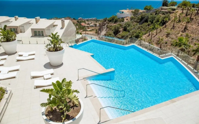 Sunny Costa del Sol Apartment Retreat