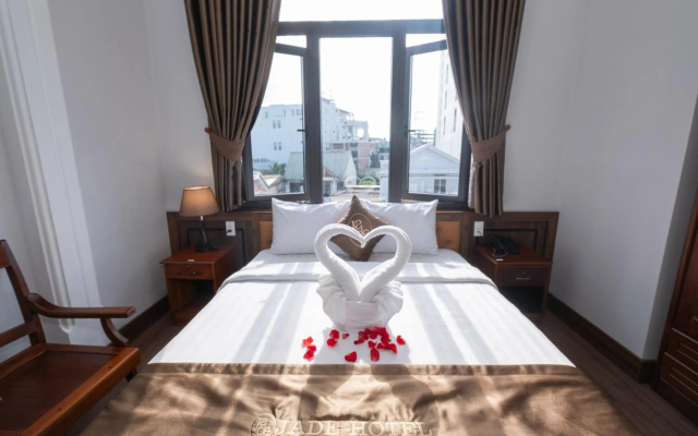 Jade Hotel – Guest Rooms – Hue