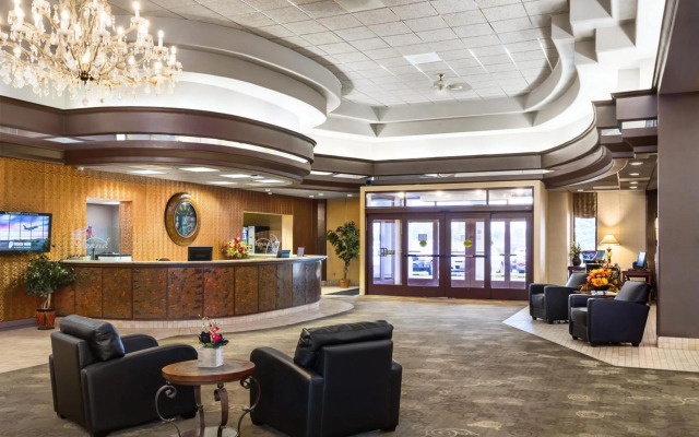 Grand Hotel