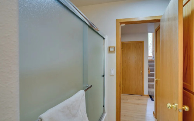 Sunriver Getaway w/ Sharc Waterpark Passes!