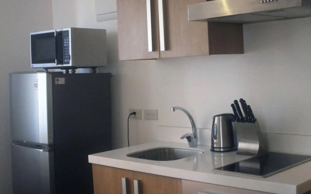 SIGLO SUITES @ The Knightsbridge Residences