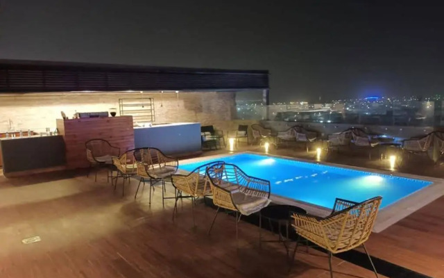 Naviti Warwick Dammam