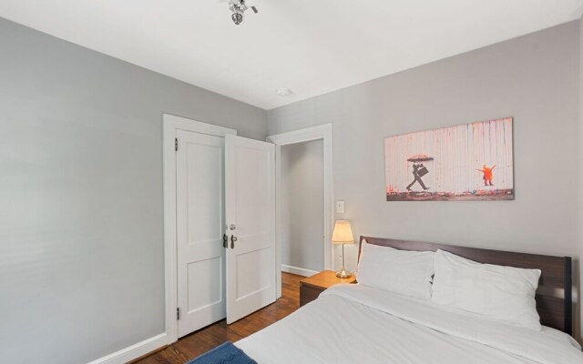 Massive 5BR Historic CozySuites House