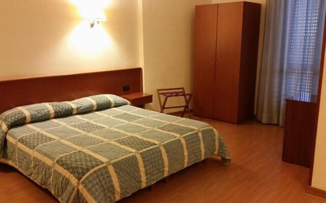 Hotel Holiday