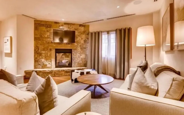 Luxury Vail Solaris Studio Vacation Rental Set at the Base of the Mountain Just Steps From the Gondola