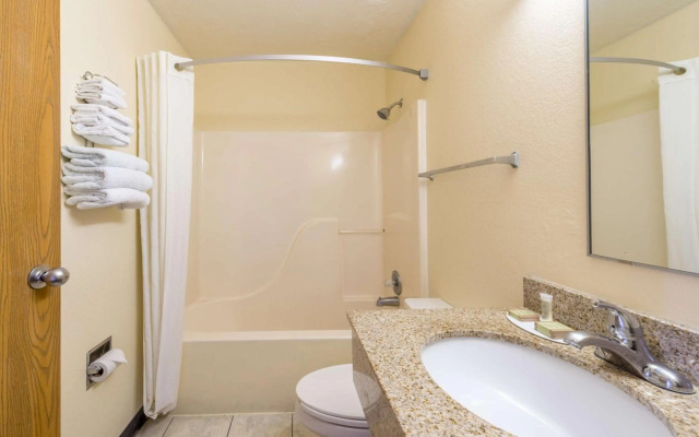 Super 8 By Wyndham Waco University Area