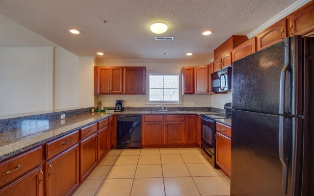 Americana Condos 10th street