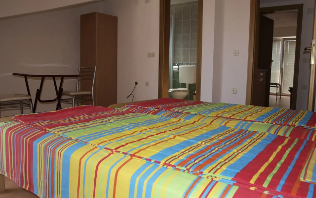 Bogdanovski Studios & Guest Rooms
