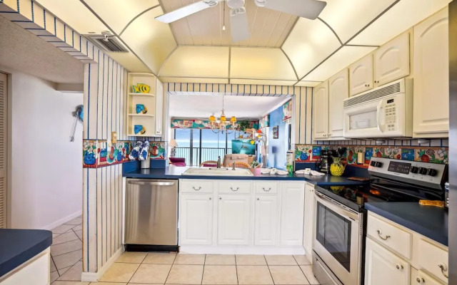 Ocean Sands 1-708