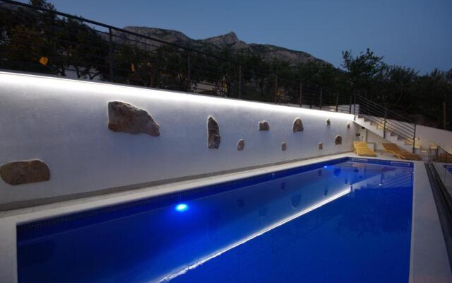 Apartments Makarska