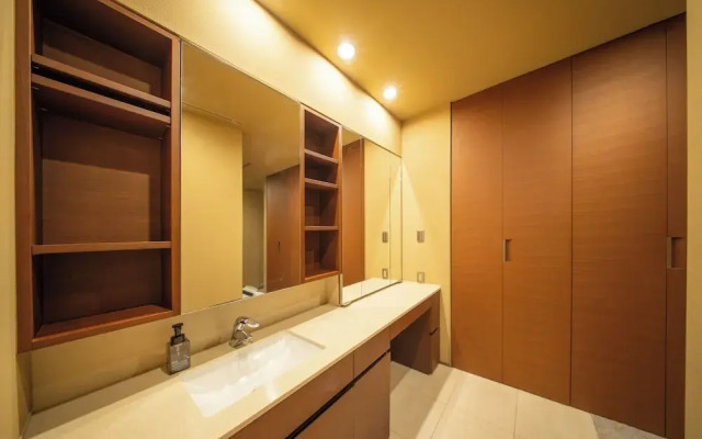 Azabu Modern House
