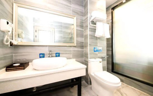 Lanzhou New Pearl Theme Hotel