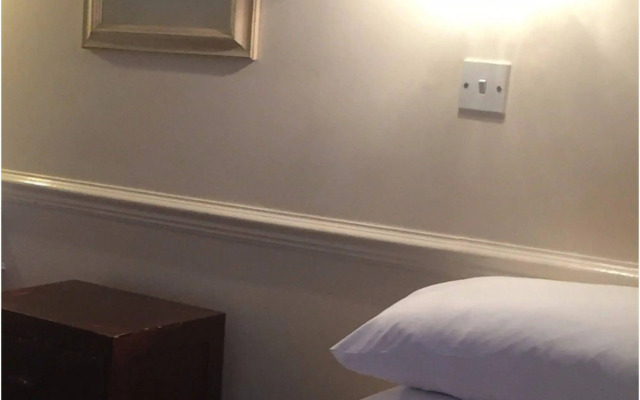 Colnbrook Lodge Guest House