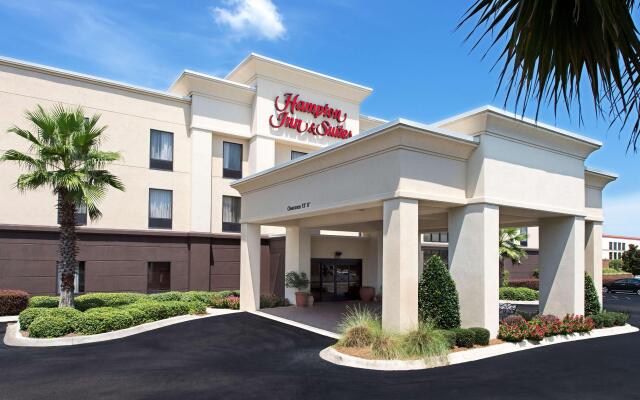 Hampton Inn & Suites Pensacola I-10 N at Univ. Town Plaza