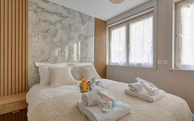 Sublime AC Apartment Eiffel Tower Champs de Mars