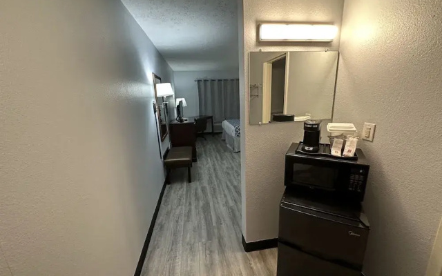 I65 Studio Suites