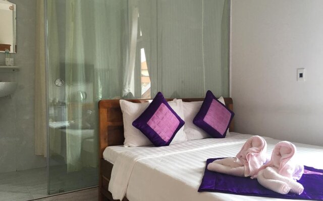Pink House Homestay