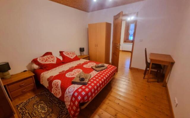 le chalet d'auguste 2 à 12 personnes