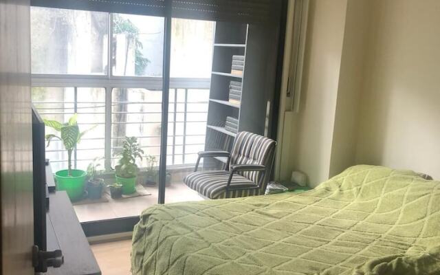 Suites & Studios 7