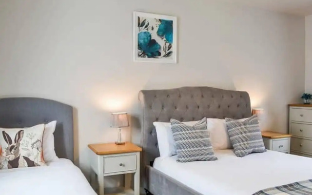 The Old Granary - Holiday Cottage
