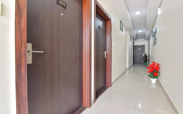 Pink Palace by FabHotel