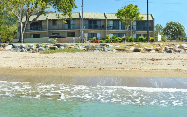 Whitsunday Waterfront Apartments