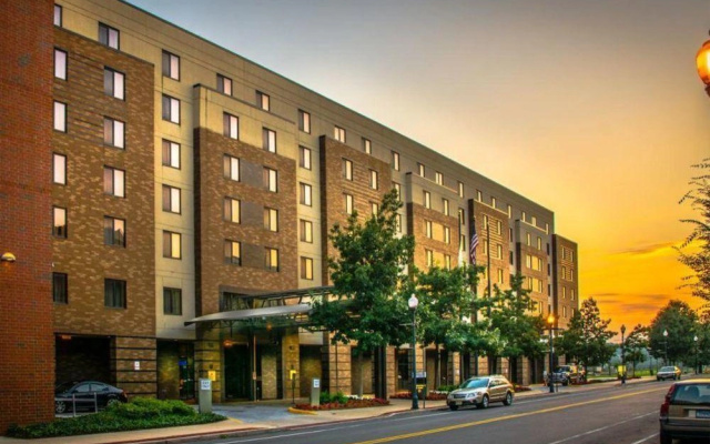 Lafayette Yard Hotel & Conference Center