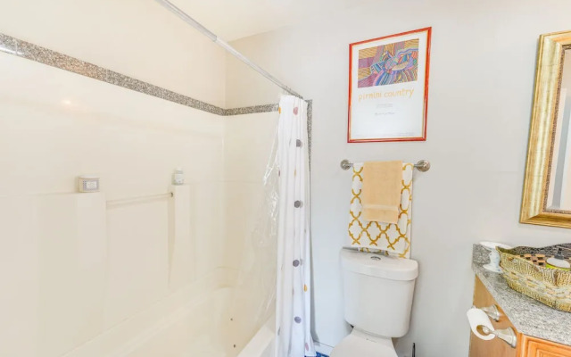 Ketchum Vacation Rental - Hike, Ski & Explore!