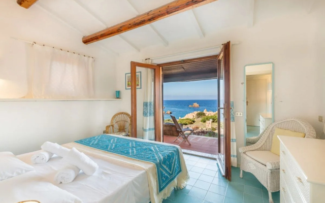 Costa Paradiso Resort