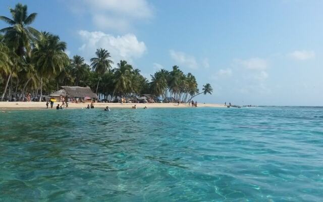 Cabins in Aguja Island
