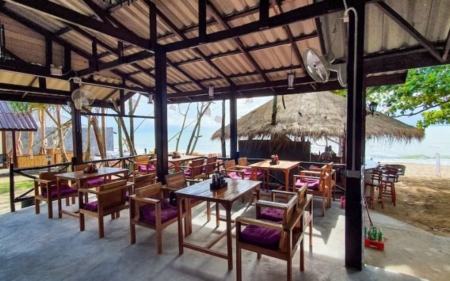 Harry's Sunset Klong Nin Beach