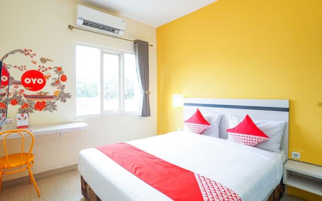 OYO 221 Pratisarawirya