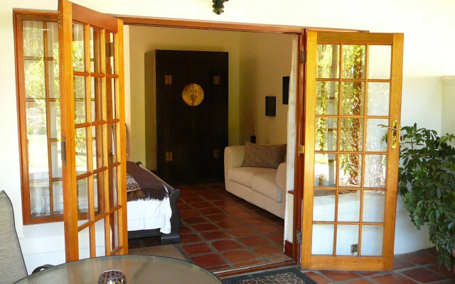 Orange Ville Guesthouse