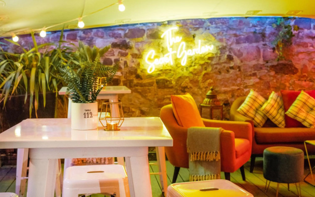 Berkeley Square Hotel