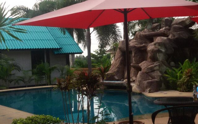 Ao Thai Bang sare Resort 2