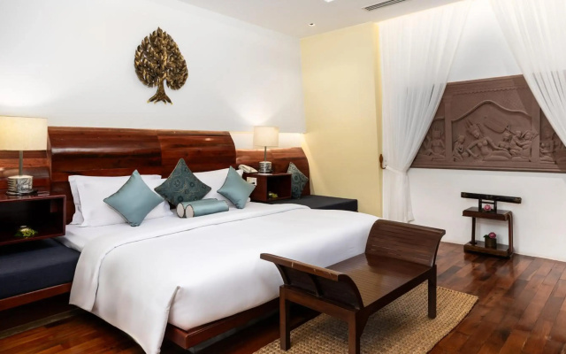 Lynnaya Urban River Resort
