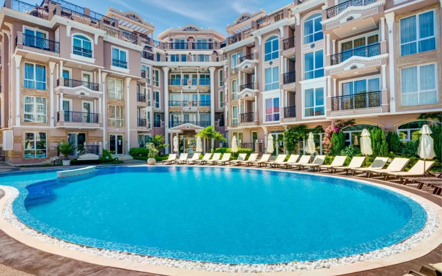 Aparthotel Izida Palace