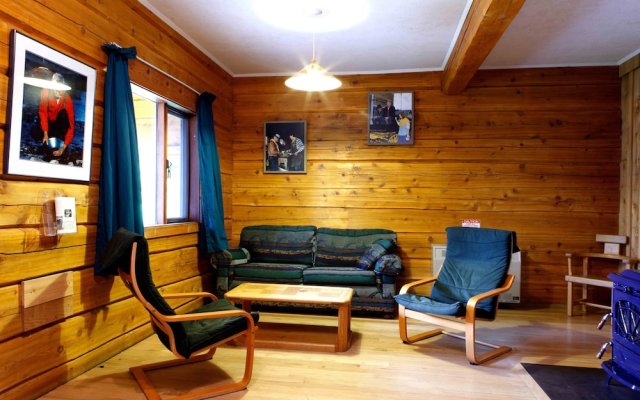Becker's Lodge Bowron Lake Adventures Resort
