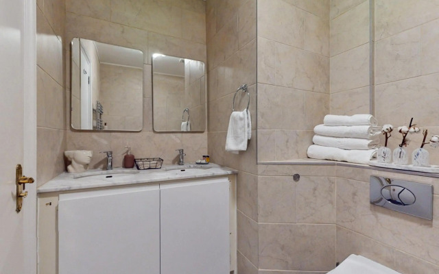 Park Lane Apartments - Clarges St