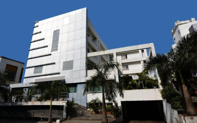 Hotel Saptaruchi