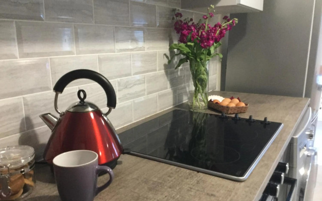 Rose Alley Apartment