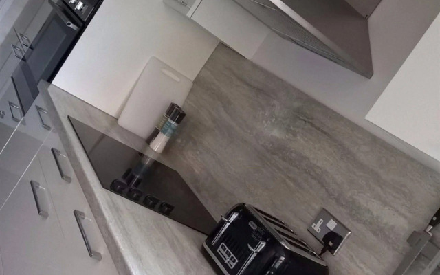 Paramount Apartments