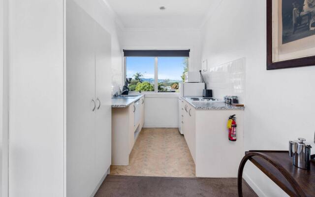 Lakeside City Apartments - Penthouse