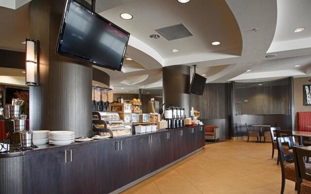 Best Western Premier Freeport Inn Calgary Airport